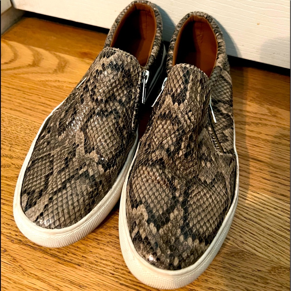 Rapport snakeskin loafers